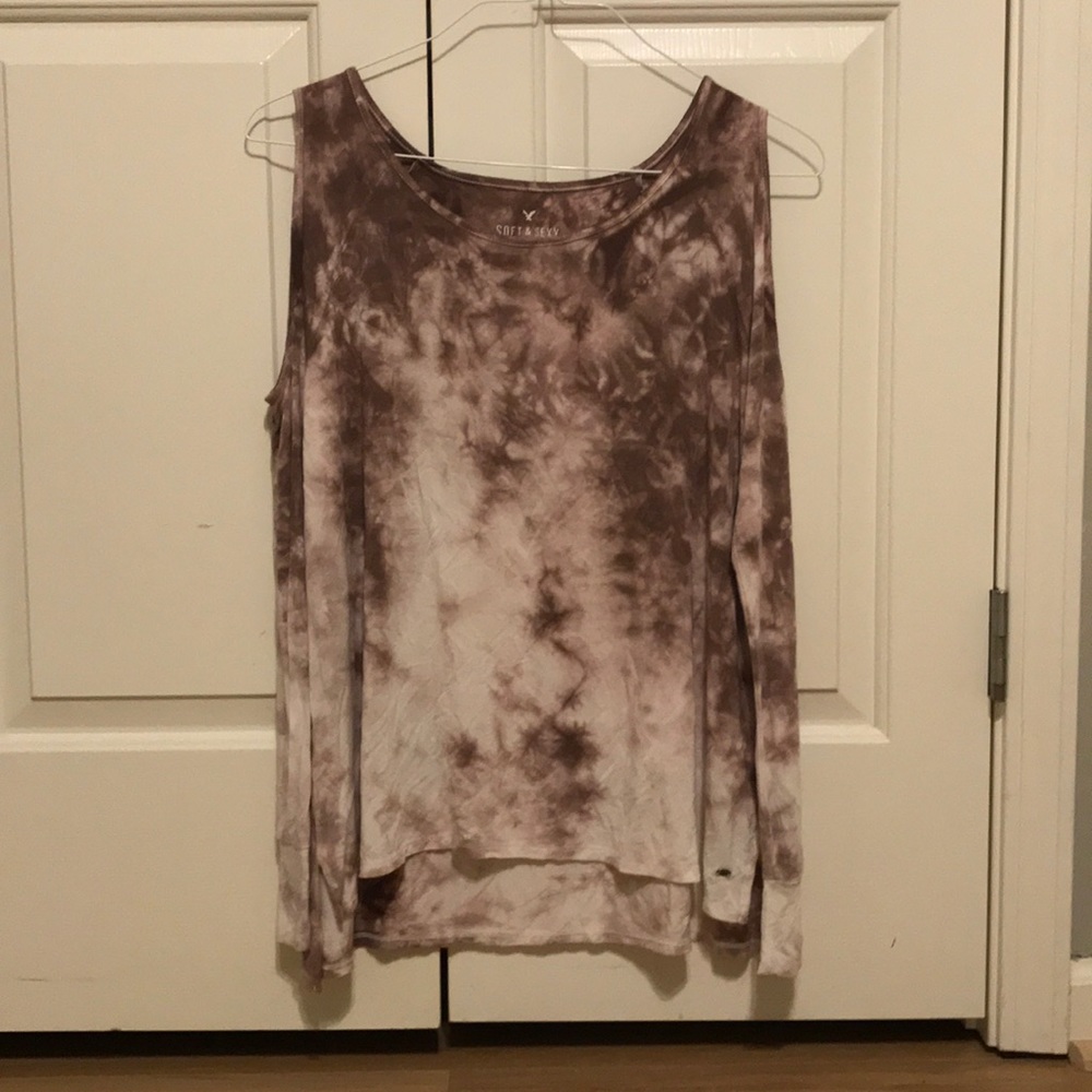 Cold shoulder tie die top